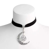 choker gothique noir lune