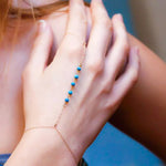bijou de main bleu perlé doré